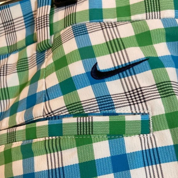 NikeGolf~NWOT~Men’s Bold Plaid Print Dri-Fit Shorts - Picture 12 of 15